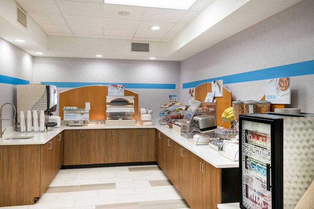 Holiday Inn Express Hillsville By Ihg Экстерьер фото