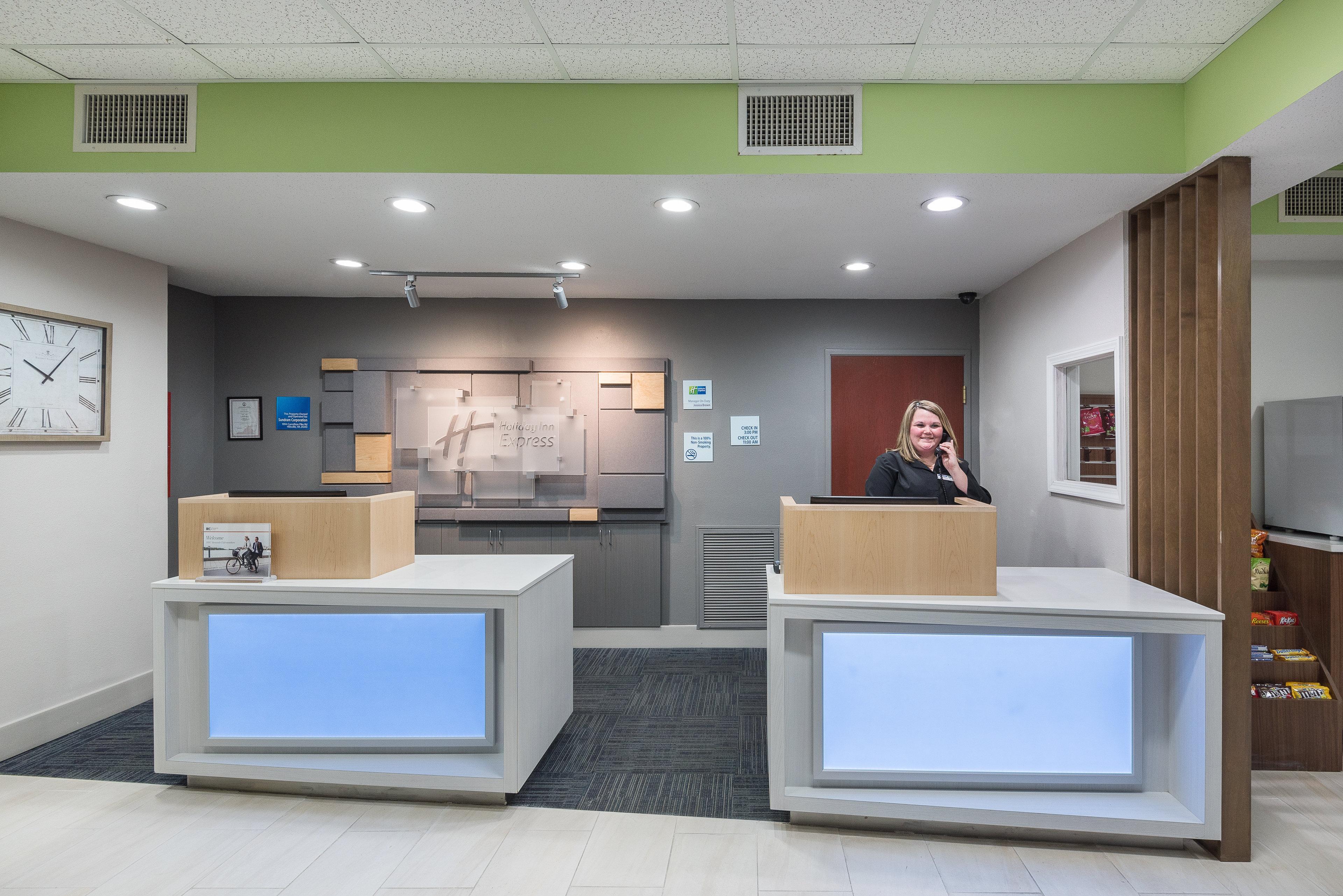 Holiday Inn Express Hillsville By Ihg Экстерьер фото