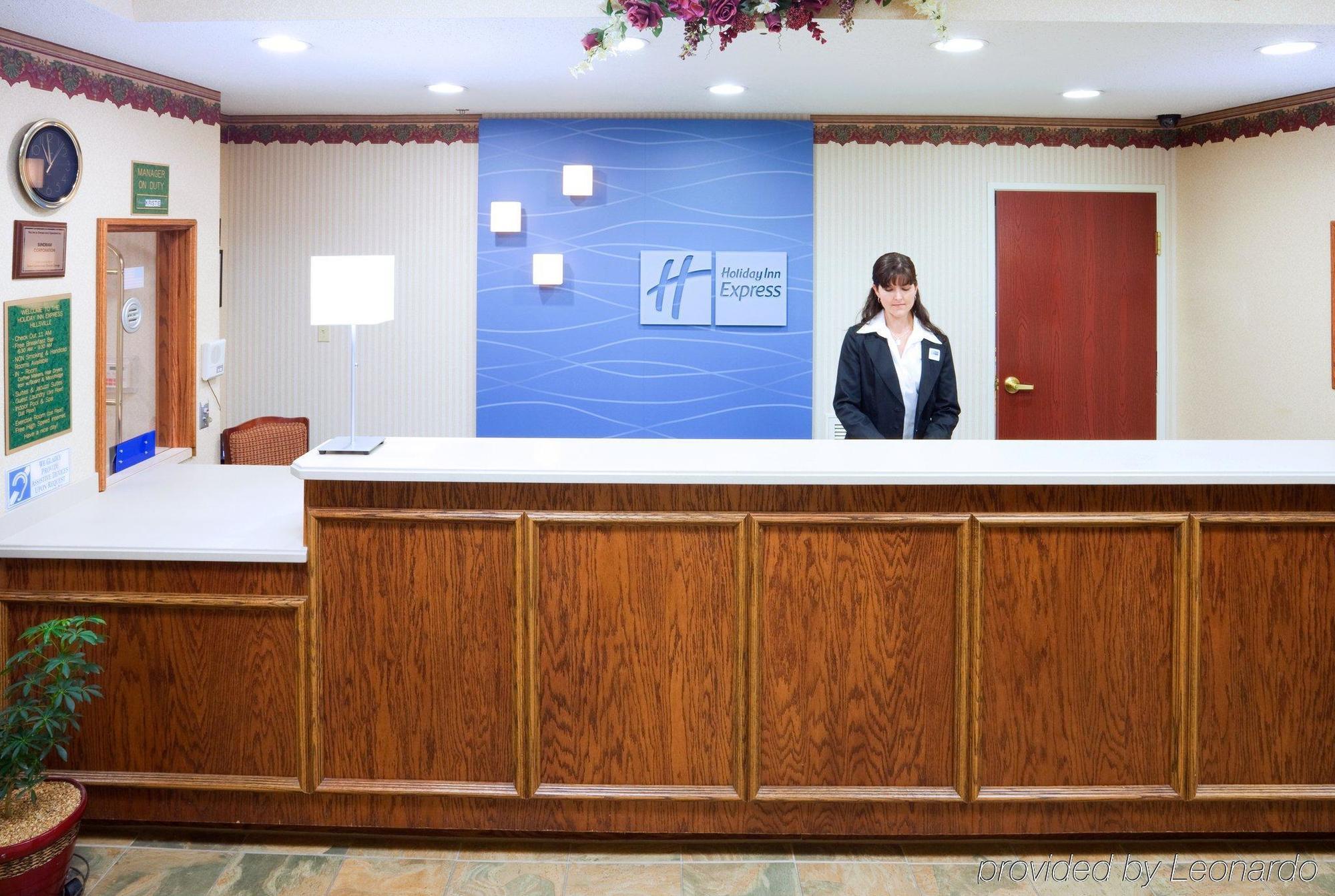 Holiday Inn Express Hillsville By Ihg Экстерьер фото