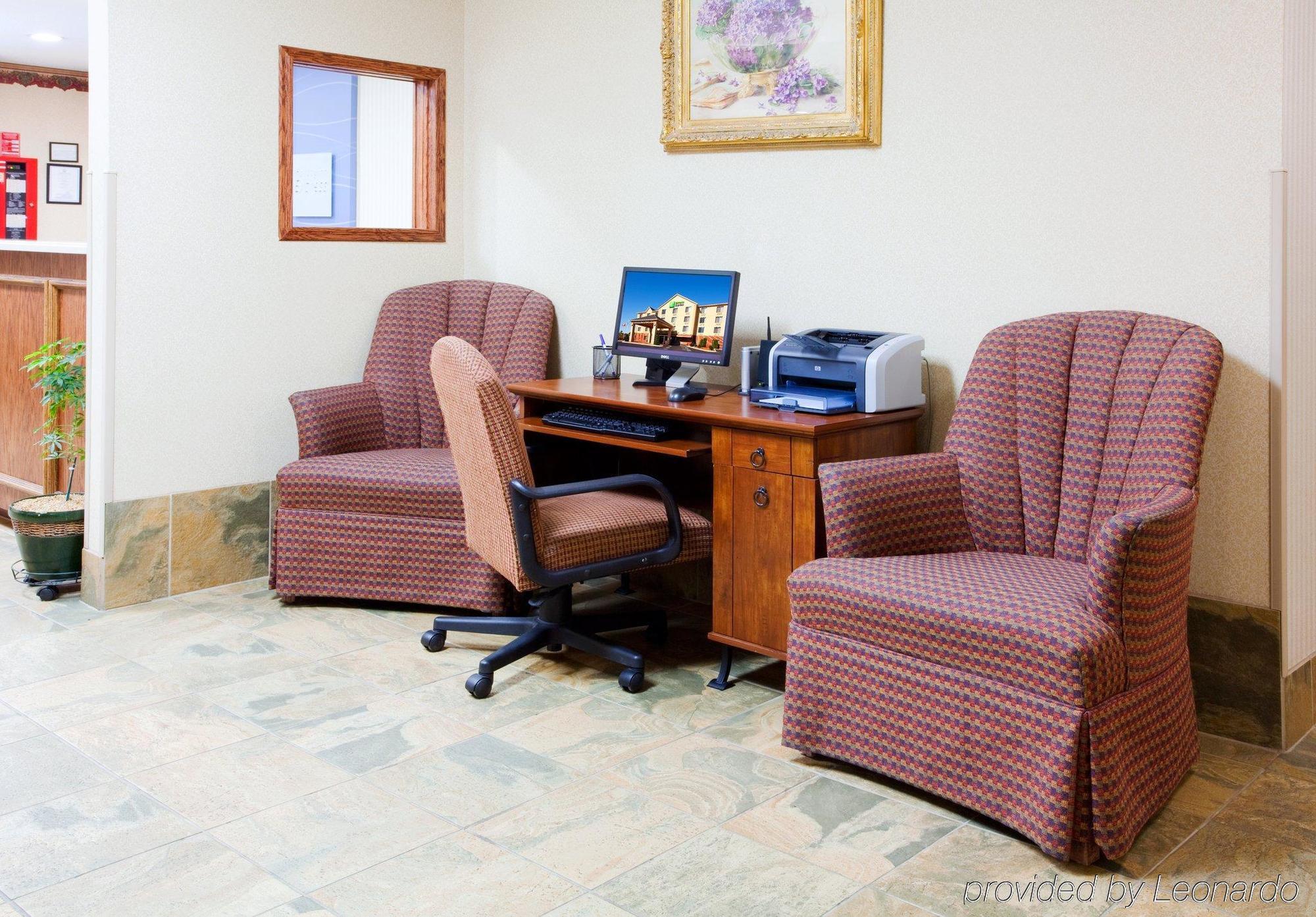 Holiday Inn Express Hillsville By Ihg Экстерьер фото