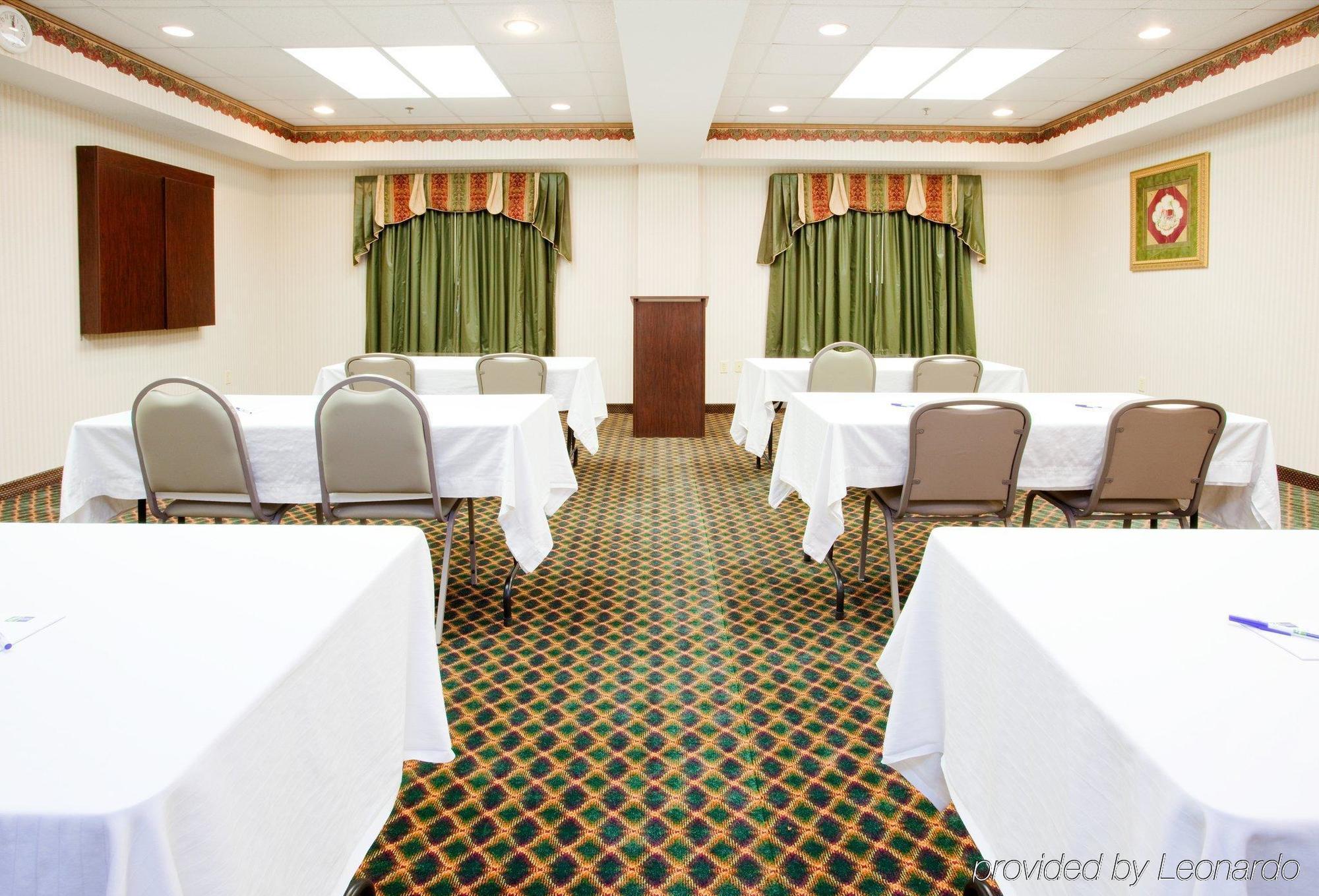 Holiday Inn Express Hillsville By Ihg Экстерьер фото