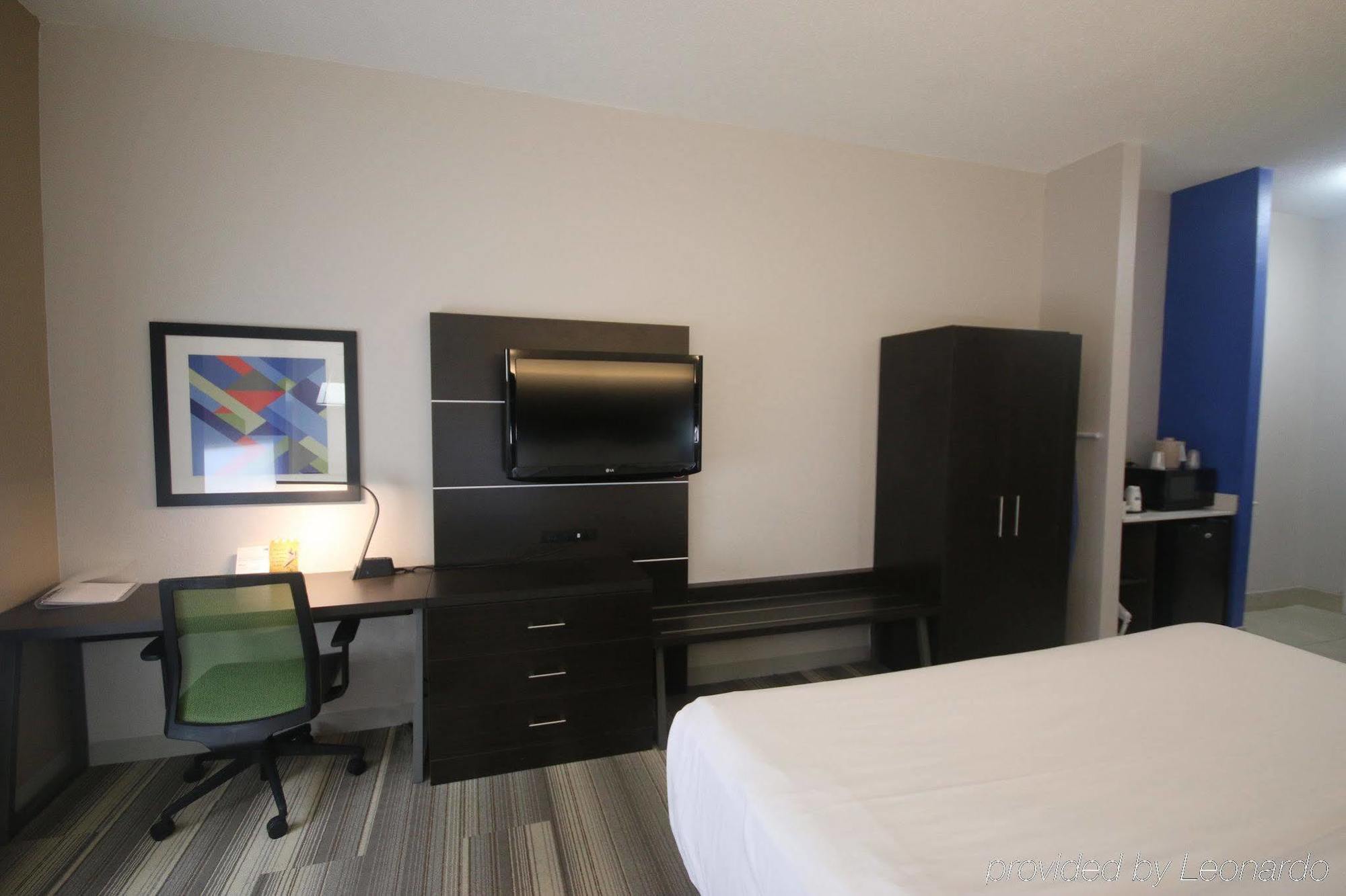 Holiday Inn Express Hillsville By Ihg Экстерьер фото