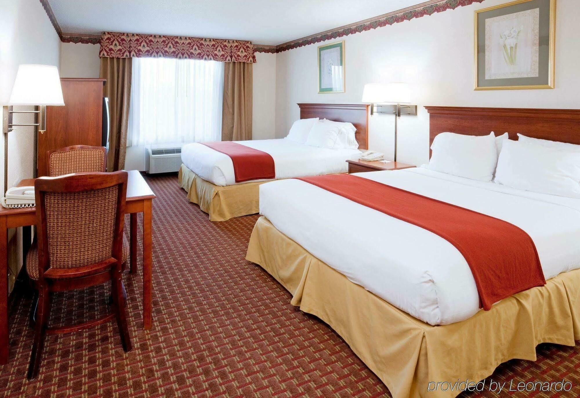 Holiday Inn Express Hillsville By Ihg Экстерьер фото